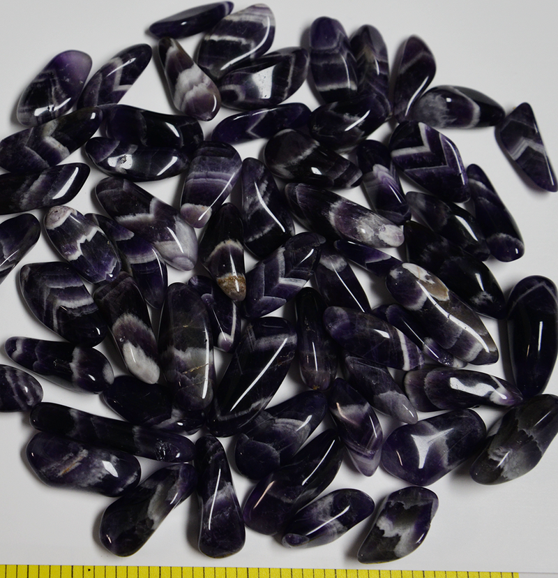 AMETHYST Dog Tooth (30 to 50mm)  3/4-1 1/2" tumbled stones Chevron - 1 lb bulk