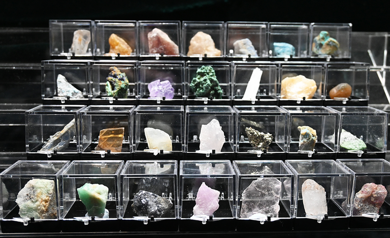 Rock Collection - 28 mineral specimens!  Mounted in plastic boxes.